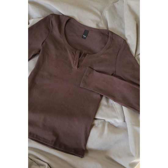 AVELLANA Remera B809