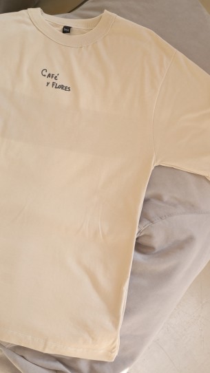 CAFE Y FLORES Remera B409