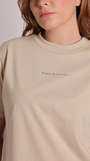 PASEO DE LAS FLORES Remera